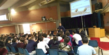 Pace, sviluppo e diritti umani con gli studenti della scuola media Leonardo Da Vinci