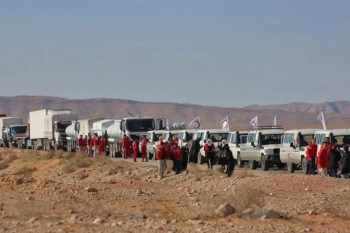 Aid convoy arrives at the Rukban refugee refugee camp