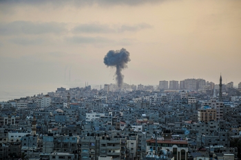 Bombardamento di una citt&agrave; con le armi esplosive