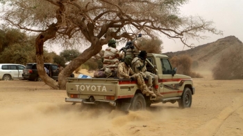 Soldati nigerini in pattuglia nel deserto di Iferouane, dipartimento di Agadez, febbraio 2020