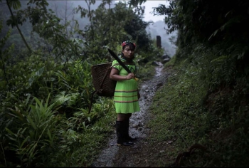 Una donna resiliente durante la guerra civile in Colombia