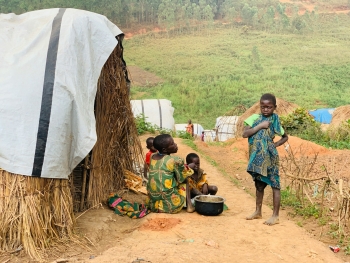 Bambini sfollati: una dura realt&agrave; per oltre 5,4 milioni in Sudan.