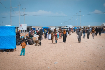 Civili iracheni nei campi di accoglienza per sfollati interni 