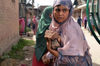 Kashmiri woman protesting against India&rsquo;s measures in the region, August 2019