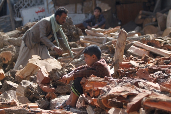 Yemeni boy sat among Sana&rsquo;a&rsquo;s ruins