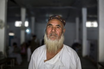 Afghan refugee Mulan Birdi pictured in Peshawar, Pakistan at a UNHCR voluntary repatriation center.