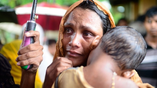 Women Refugee with her baby in Cox&rsquo;s Bazar camps