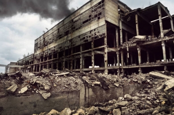 Edificio distrutto in Ucraina 