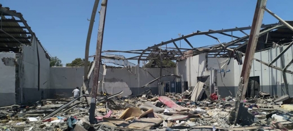 I resti del Centro di Detenzione di Tajoura in seguito all&rsquo;attacco aereo del 2 luglio.