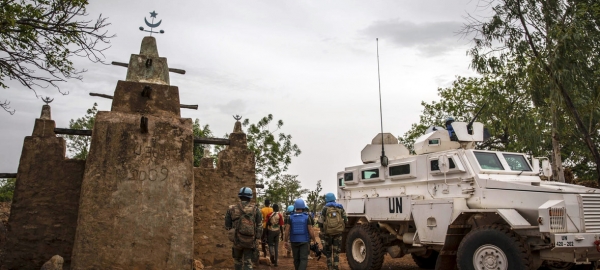 Le forze di pace delle Nazioni Unite dal Senegal pattugliano la citt&agrave; di  Mopti nel Mali centrale (giugno 2019)