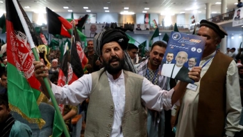 Sostenitori del Presidente Ghani al suo comizio a Kabul 