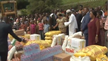 Internally displaced persons receive gift from well-wishers in Yaounde, Cameroon, May 12, 2019.