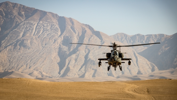  Forze speciali talebane che arrivano in elicottero