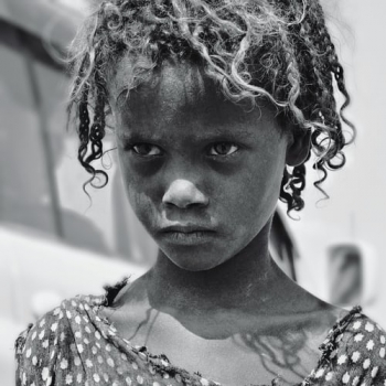 Bambina etiope