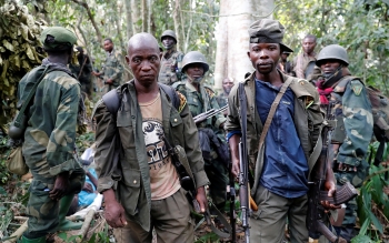Soldati delle forze armate congolesi (FARDC) dopo aver smantellato un campo dell’ADF in Nord Kivu il 18 febbraio 2018