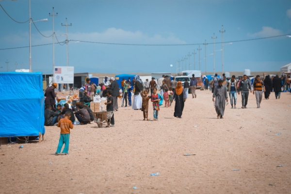 Iraqi civilians take refuge in camps for internally displaced persons. 