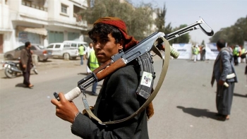 A citizen in Yemen protecting his community from attacks