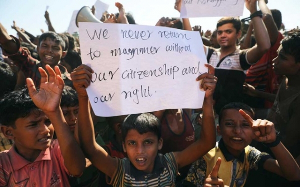 Rohingya protesting against their repatriation