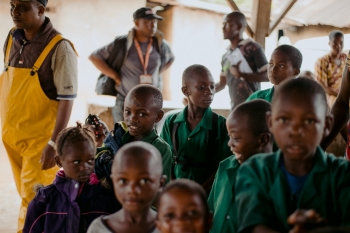 Un gruppo di bambini in Sierra Leone