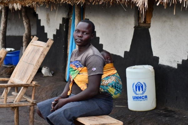Una rifugiata sud sudanese e suo figlio nell&#039;insediamento di Bele, provincia di Haut Uele, Repubblica Democratica del Congo 