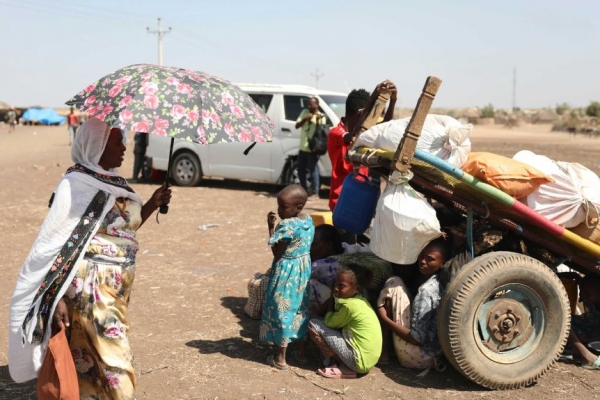 Refugees from the Tigray region of Ethiopia fleeing to neighbouring Sudan