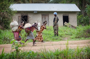 A member of FIB stands guard in the Beni region of the Democratic Republic of the Congo (DRC) where the UN backed the FARDC in an operation (March 2014)