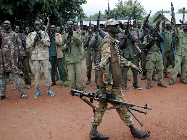 SPLA-IO rebels preparing for an attack on SPLA, the day before.